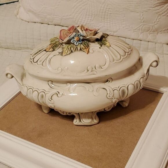 Vintage Capodimonte soup tureen - Picture 5 of 16